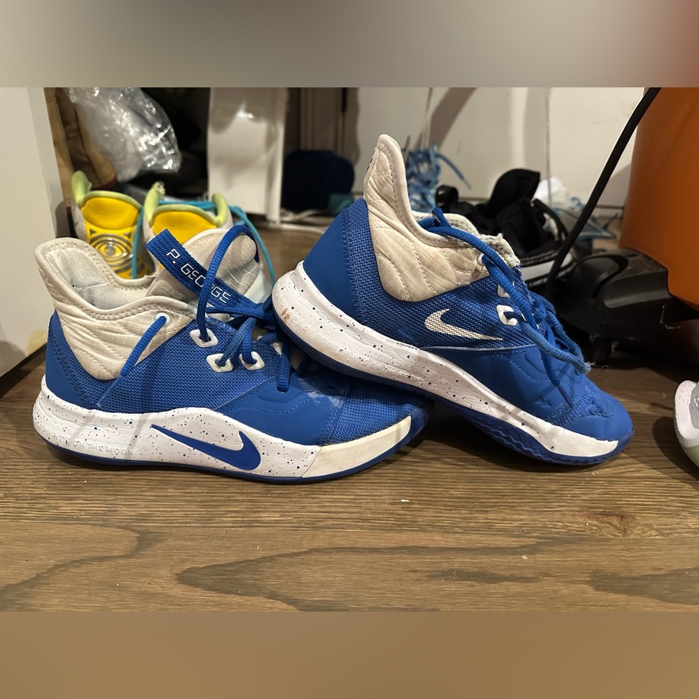 Nike blue basketball shoes